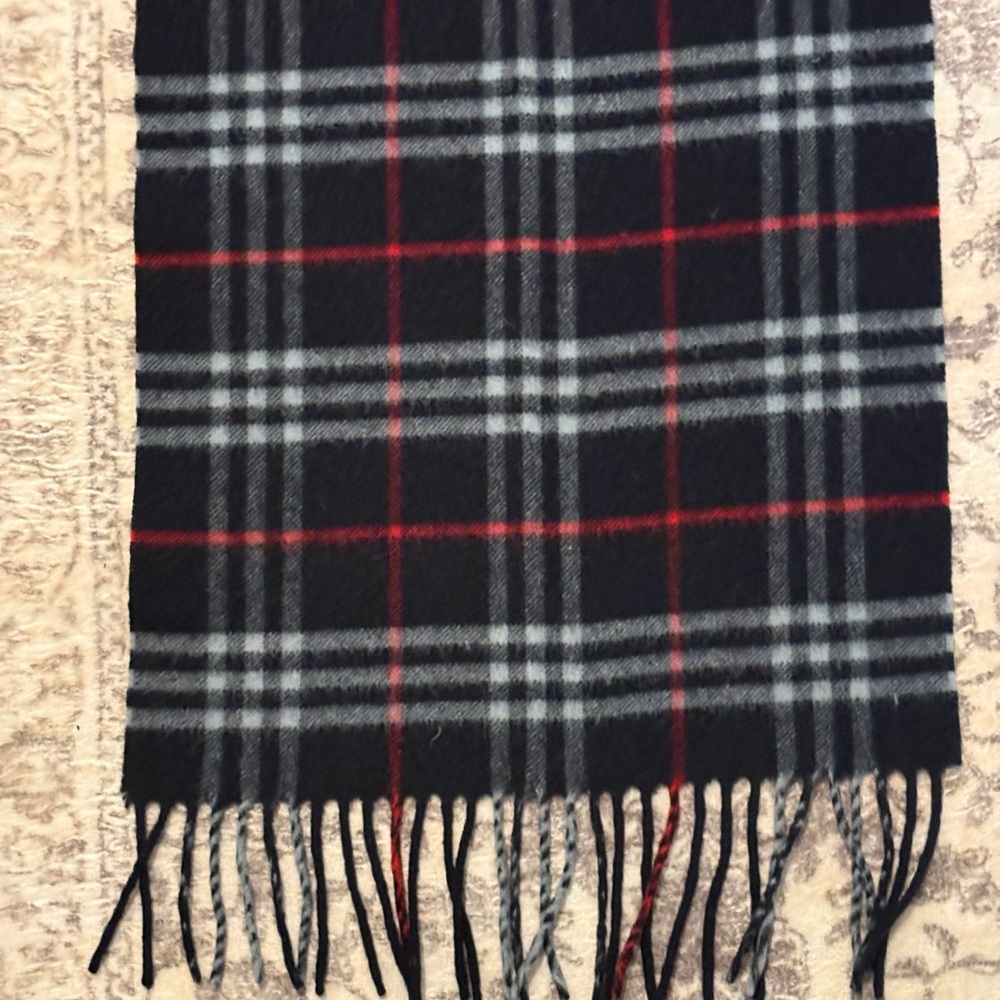 Burberry Dark Blue Lamb’s Wool Plaid Scarf - Picture 5 of 7